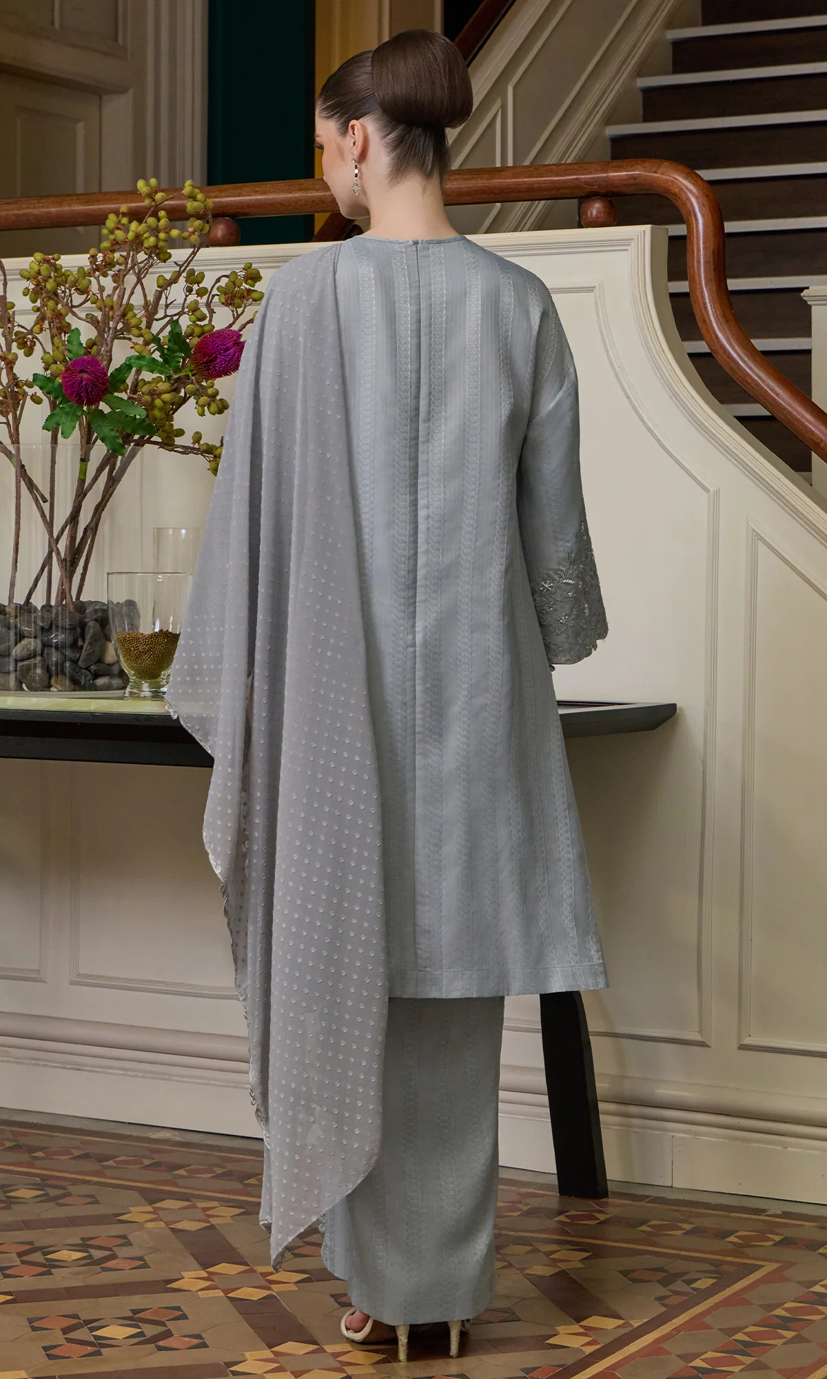 Astoria Kurung in Grey - Image 4