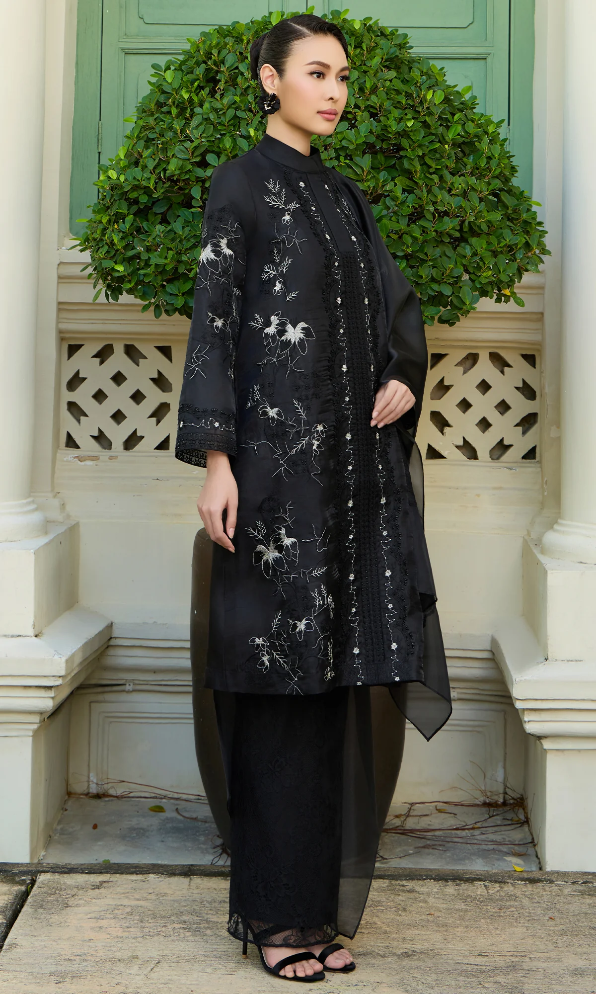 Azeeza Kurung in Black - Image 3
