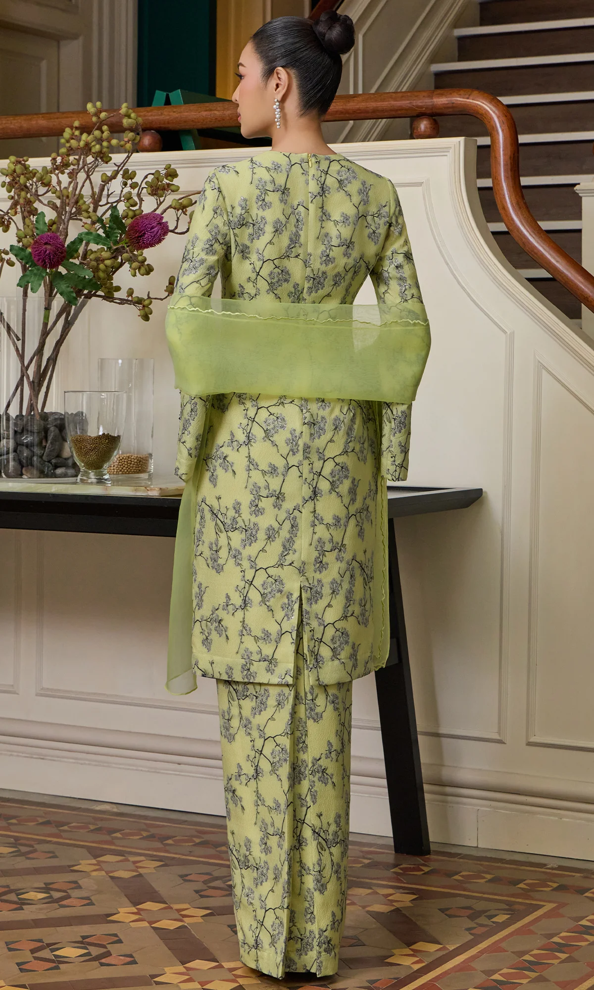 Eliinor Kurung in Lime Green - Image 4