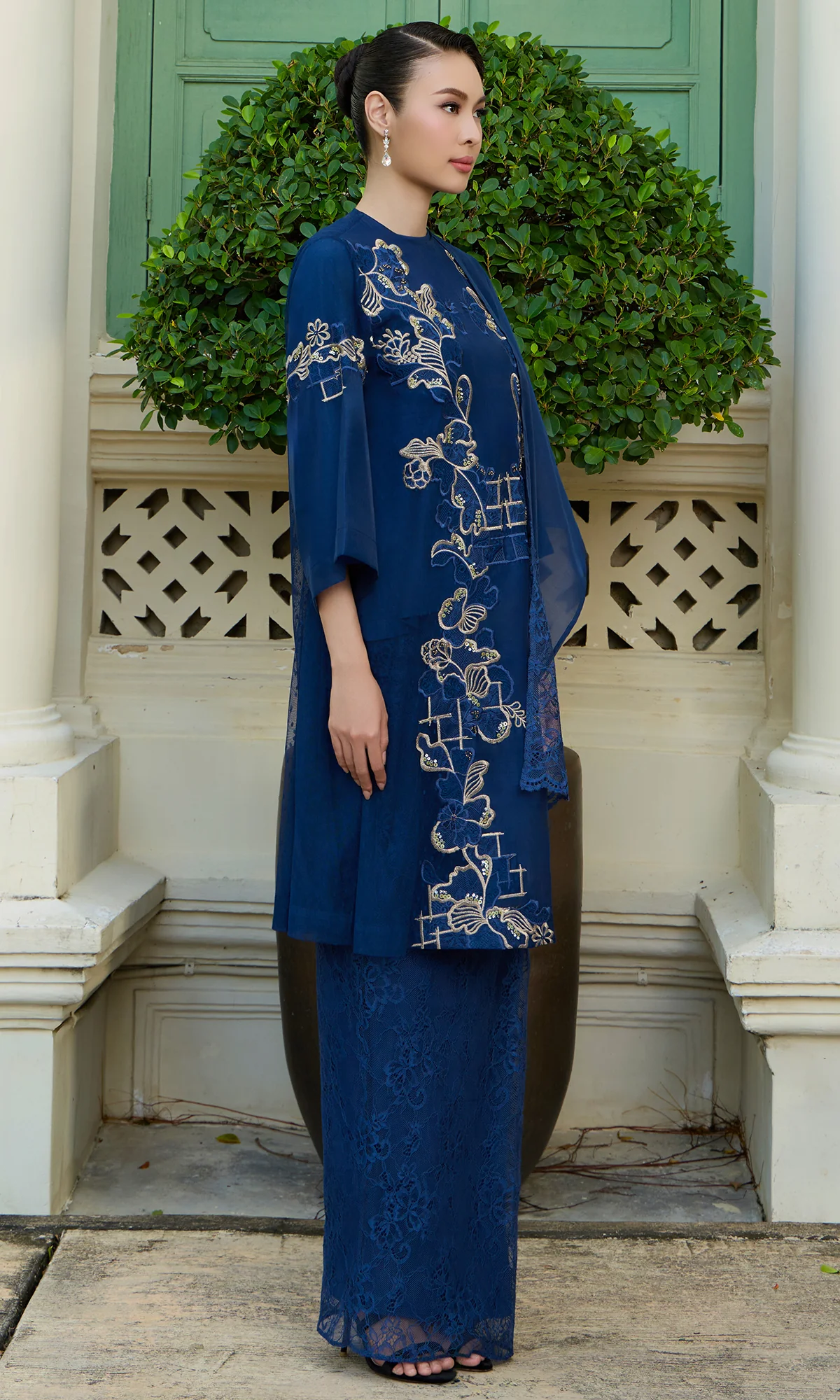 Hudaa Kurung in Navy Blue - Image 3